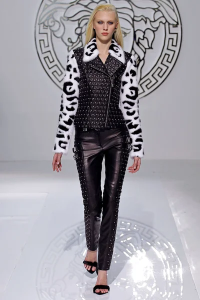 Look 29